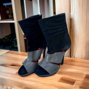 Santoni Rose Collection Black And Grey Stingray Leather Ankle Size 37.5